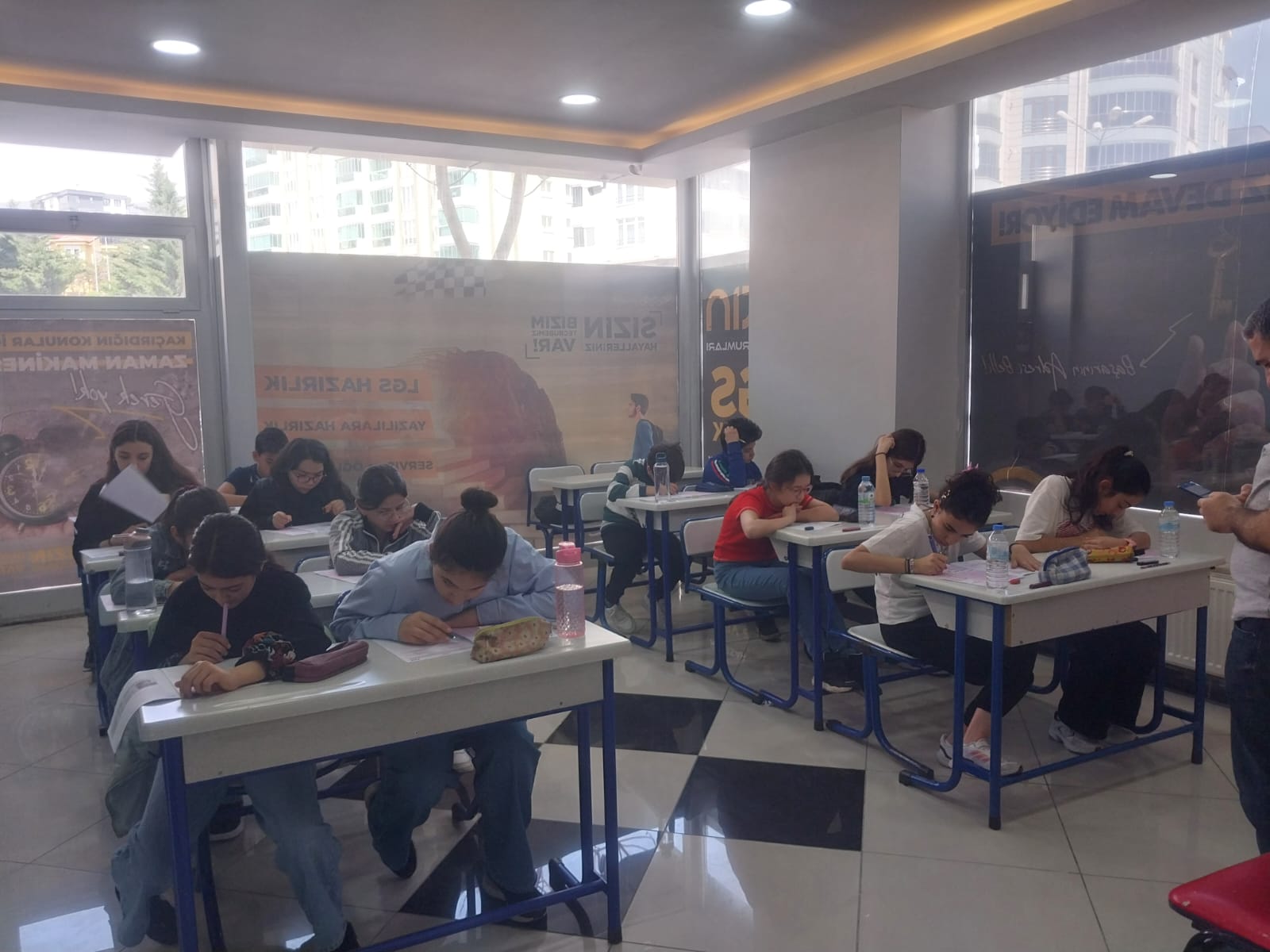 Kurumumuzdan Kareler