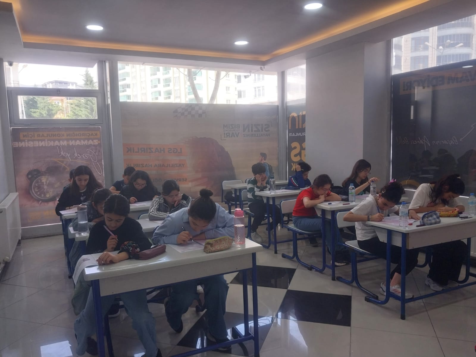 Kurumumuzdan Kareler