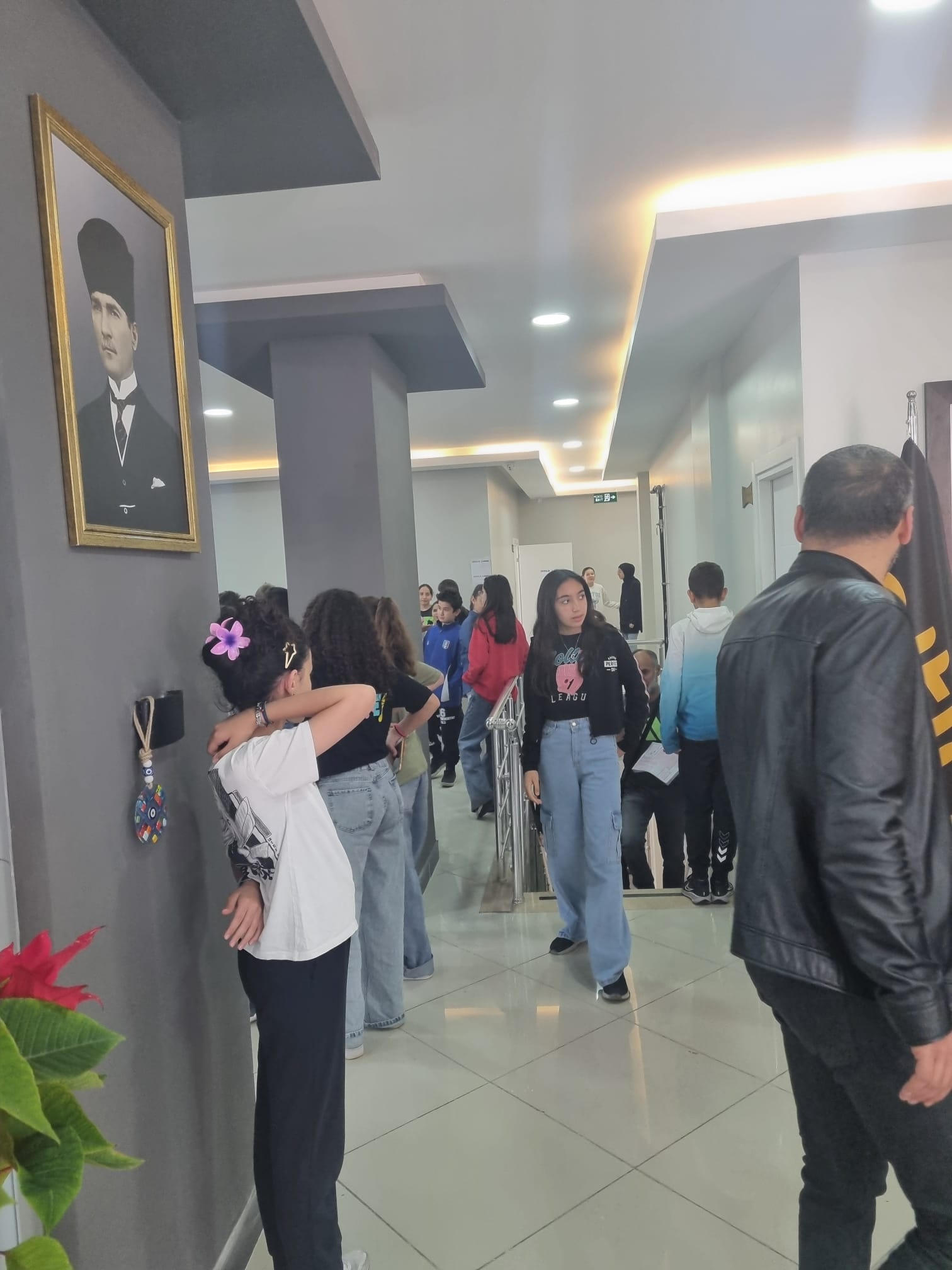 Kurumumuzdan Kareler